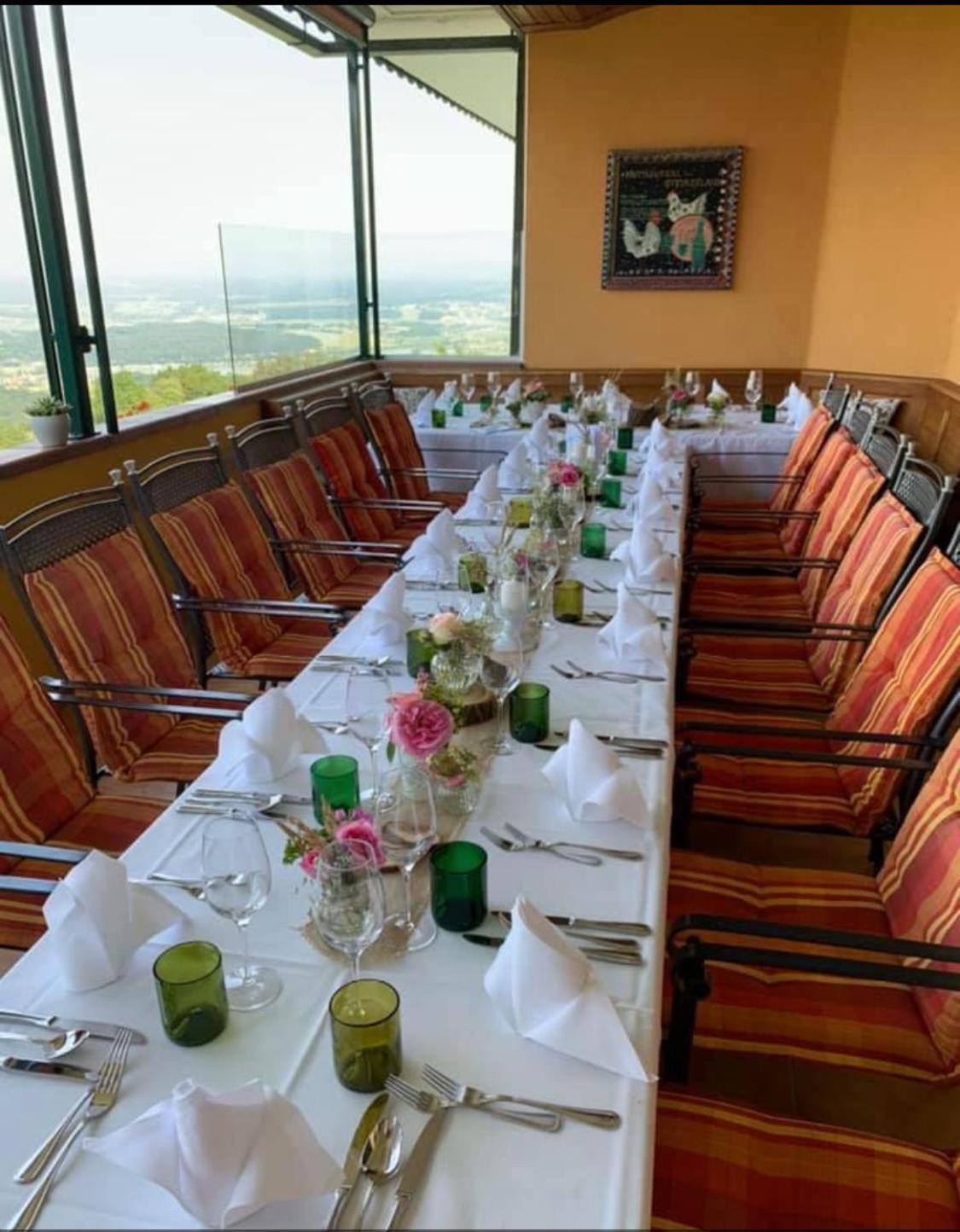 Panoramahotel Steirerland Kitzeck im Sausal Exteriör bild